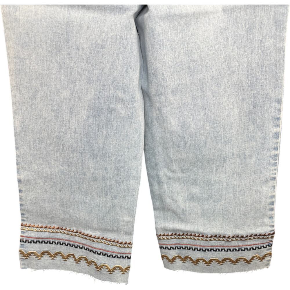 G by Giuliana Embroidered Crop Jeans Size 4 NWT Boho Floral Denim Blue Raw Hem - Picture 3 of 10